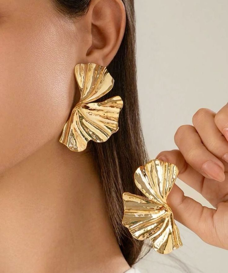 Demi-Fleur Plissée 45 × 25 mm – Boucles d’oreilles inox doré