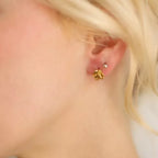 Éclat de Rose – Boucles d’oreilles inoxydables dorées 8 mm