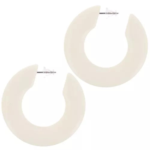 Élégance Sculptée – Créoles Plates en Résine Opaque 47 mm
